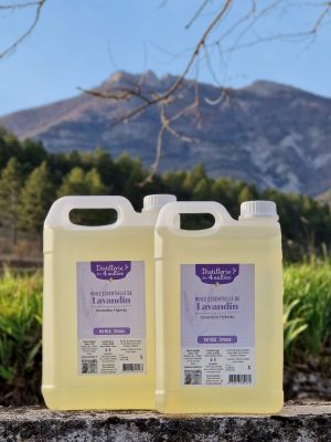 Huile essentielle de lavandin Grosso en bidons de 3 ou 5 litres.