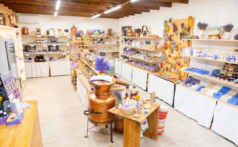 produits 100 % made in France pour revendeurs huiles essentielles cosmétiques savons