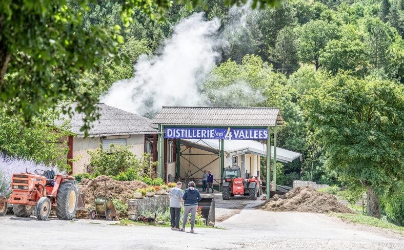distillerie des 4 Vallées entreprise familiale agricole à visiter en Drôme