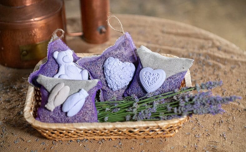 sachet cadeau de fleurs de lavande cultivées en France