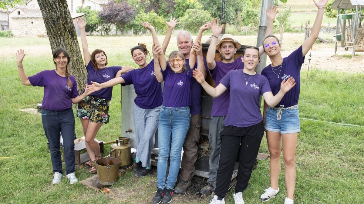 équipe de la Distillerie des 4 Vallées photo pour la page recrutement