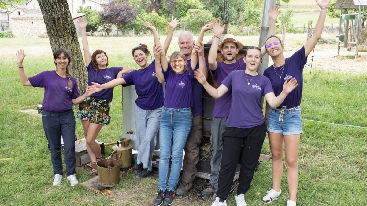 equipe de la distillerie